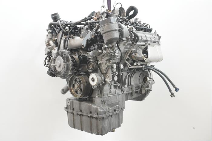 Motor van een Mercedes-Benz Sprinter 3,5t (910.0/910.1/907.1/907.2) 319 CDI 3.0 V6 RWD 2020