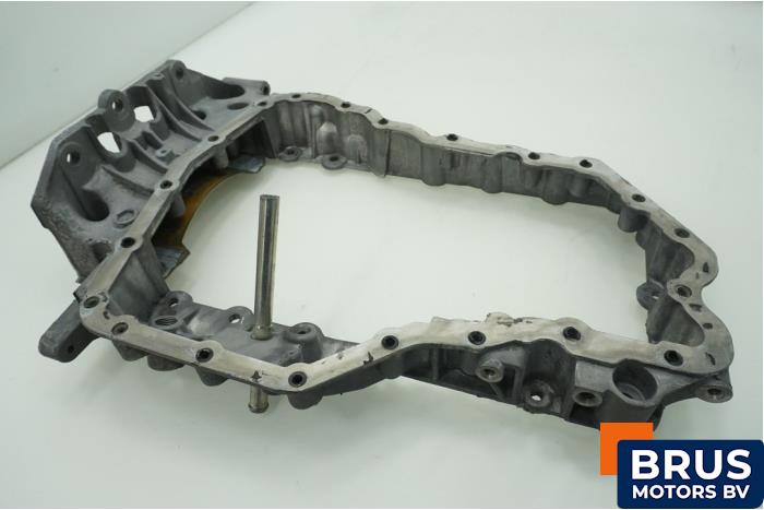 Usagé Couvercle carter Landrover Range Rover Evoque (LVJ/LVS) 2.2 TD4 16V 5-drs. Prix € 60,50 Prix TTC proposé par Brus Motors BV