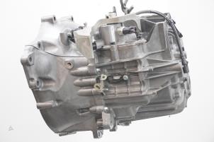 Używane Skrzynia biegów Ford Kuga II (DM2) 2.0 TDCi 16V 120 Cena € 907,50 Z VAT oferowane przez Brus Motors BV