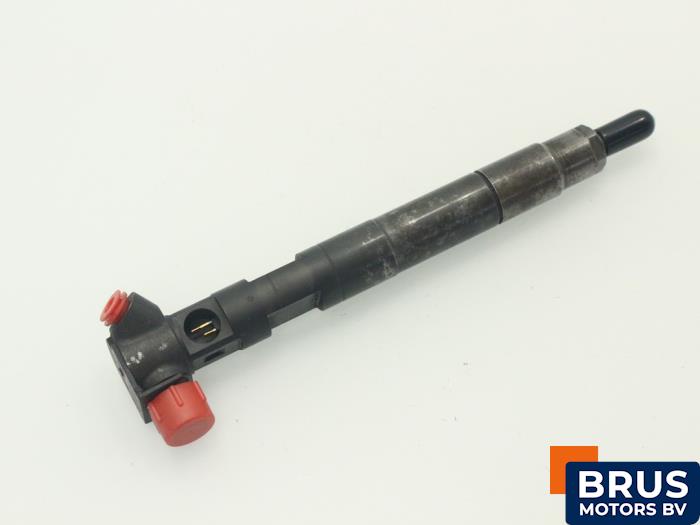 Usagé Injecteurs Mercedes Sprinter 3,5t (906.13/906.23) 313 CDI 16V Prix € 151,25 Prix TTC proposé par Brus Motors BV
