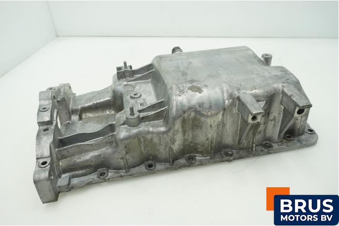 Usagé Couvercle carter Hyundai i30 (FD) 1.6 CRDi 16V VGT HP Prix € 60,50 Prix TTC proposé par Brus Motors BV