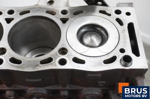 Engine from a Land Rover Range Rover Evoque (LVJ/LVS) 2.2 TD4 16V 5-drs. 2015
