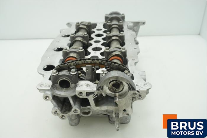 Usagé Culasse Landrover Discovery V (LR) 3.0 Td6 24V Prix € 726,00 Prix TTC proposé par Brus Motors BV
