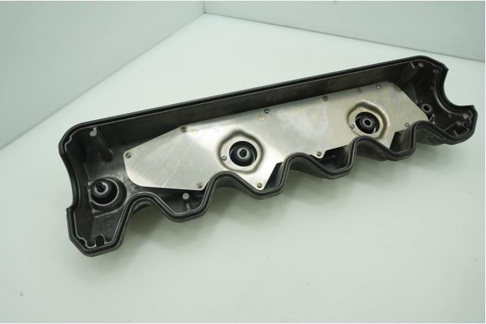 Ventildeckel van een Volkswagen Crafter 2.5 TDI 30/32/35 2010