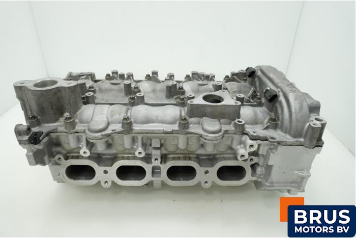 Begagnade Topplock Mercedes A (W176) 2.0 A-250 Turbo 16V Pris € 907,50 Inklusive moms erbjuds av Brus Motors BV