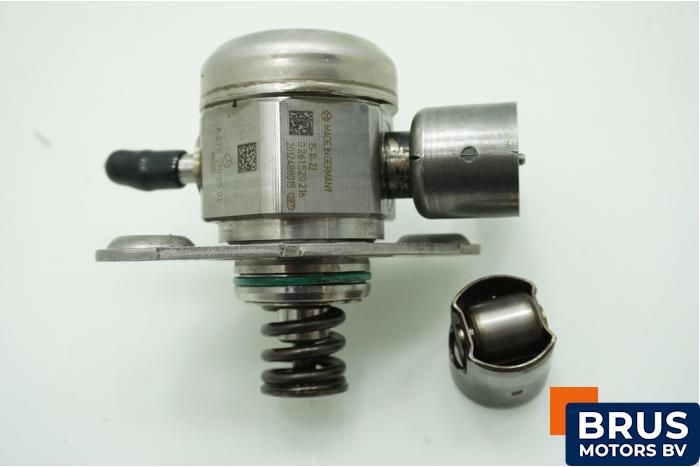 Gebrauchte Kraftstoffpumpe Mechanisch Mercedes C Estate (S205) C-200 2.0 CGI 16V Preis € 121,00 Mit Mehrwertsteuer angeboten von Brus Motors BV