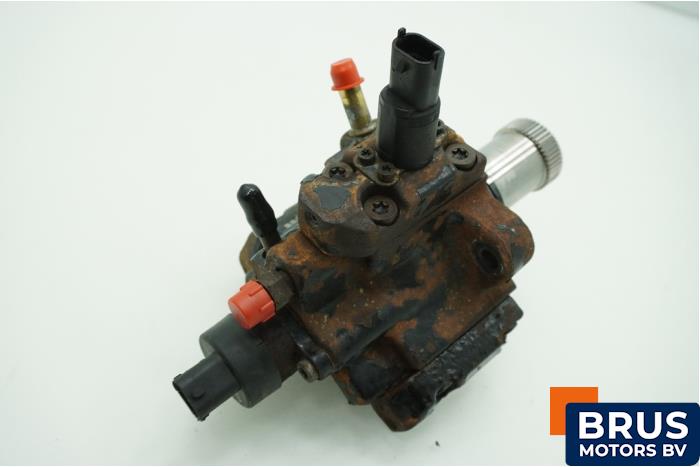 Begagnade Högtryckspump Fiat Ducato (243/244/245/247) 2.8 JTD Pris € 423,50 Inklusive moms erbjuds av Brus Motors BV