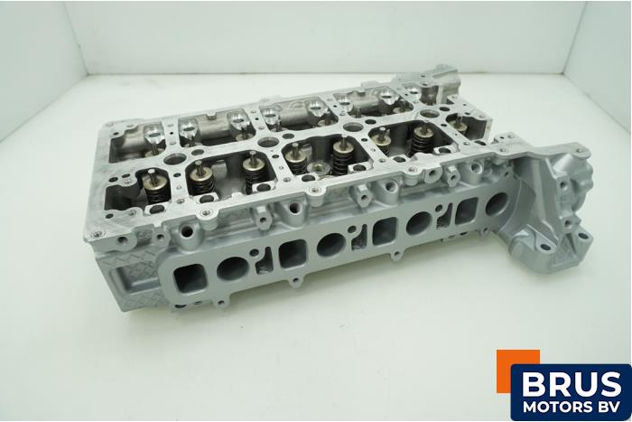Renoverade Topplock Mercedes E (W213) E-220d 2.0 Turbo 16V Pris € 1.512,50 Inklusive moms erbjuds av Brus Motors BV