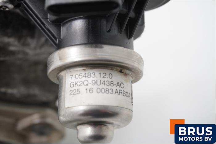 AGR Ventil van een Ford Transit 2.0 TDCi 16V Eco Blue 170 2019