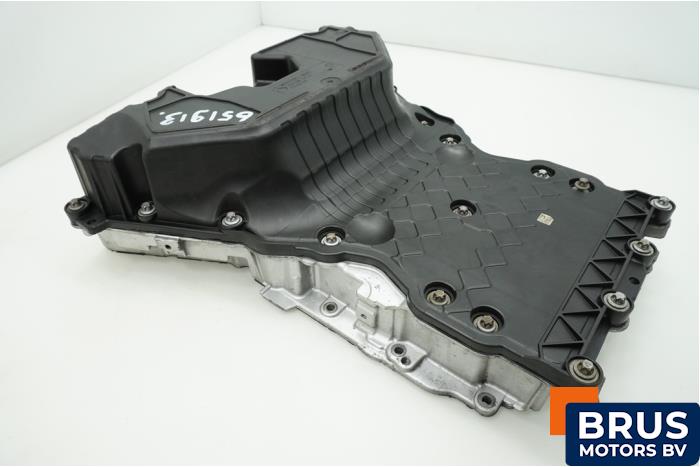 Usagé Couvercle carter Mercedes C (W205) C-220 2.2 CDI BlueTEC, C-220 d 16V Prix € 181,50 Prix TTC proposé par Brus Motors BV