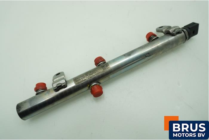 Usagé Système d'injection Mercedes ML II (164/4JG) 3.0 ML-350 CDI BlueEFFICIENCY 4-Matic V6 Prix € 121,00 Prix TTC proposé par Brus Motors BV