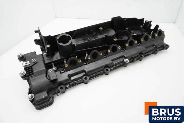 Usagé Couvercle soupapes BMW 5 serie (E60) 530d 24V Prix € 121,00 Prix TTC proposé par Brus Motors BV