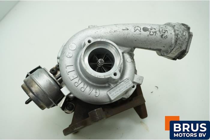 Usagé Turbo Volkswagen Transporter/Caravelle T5 2.5 TDi Prix € 332,75 Prix TTC proposé par Brus Motors BV