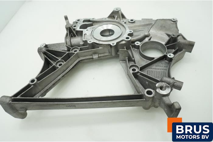 Usagé Couvercle de distribution Mercedes Sprinter 3,5t (907.6/910.6) 314 CDI 2.1 D FWD Prix € 121,00 Prix TTC proposé par Brus Motors BV