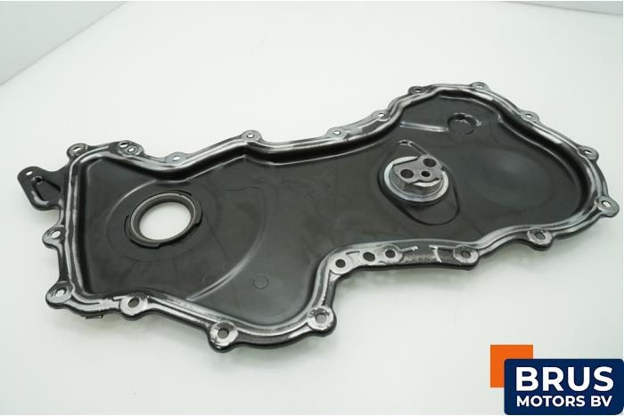 Usagé Couvercle de distribution Mercedes C Estate (S205) C-180 BlueTEC, C-180 d 1.6 16V Prix € 60,50 Prix TTC proposé par Brus Motors BV