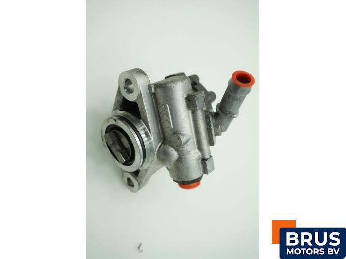Usagé Pompe de direction Iveco New Daily V 3.0 MultiJet II EEV Prix € 121,00 Prix TTC proposé par Brus Motors BV