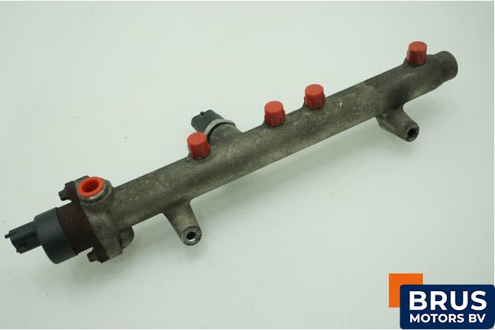 Usagé Système d'injection Hyundai Matrix 1.5 CRDi 16V Prix € 90,75 Prix TTC proposé par Brus Motors BV