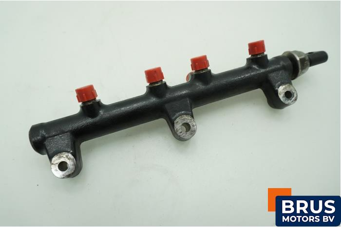 Usagé Système d'injection Hyundai Terracan 2.9 CRDi 16V Prix € 90,75 Prix TTC proposé par Brus Motors BV