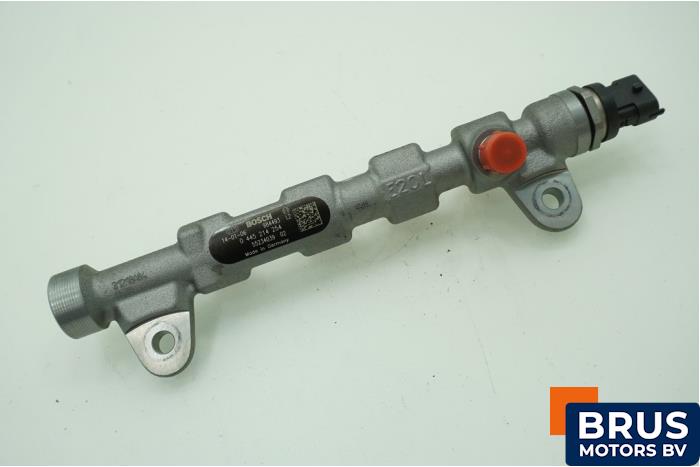 Usagé Système d'injection Jeep Cherokee (KL) 2.0 CRD 16V 4x2 Prix € 90,75 Prix TTC proposé par Brus Motors BV