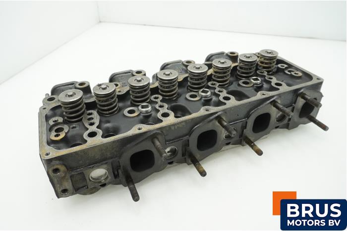 Begagnade Topplock Nissan Cabstar (F22) 3.0 TDI Pris € 605,00 Inklusive moms erbjuds av Brus Motors BV