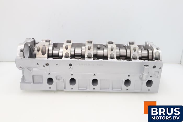 Revisado Culata Volkswagen Transporter/Caravelle T5 2.5 TDi Precio € 1.754,50 IVA incluido ofrecido por Brus Motors BV