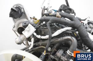 Motor van een Ford Transit 2.0 TDCi 16V Eco Blue 130 RWD 2022