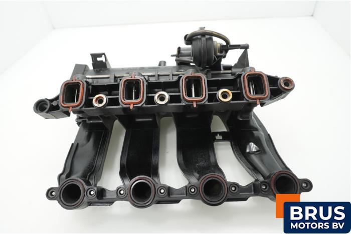 Używane Kolektor dolotowy BMW 3 serie (E46/4) 318d 16V Cena € 90,75 Z VAT oferowane przez Brus Motors BV
