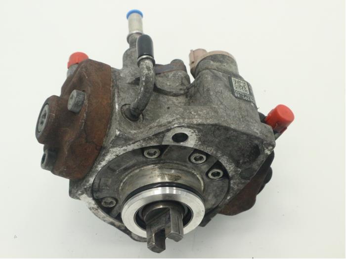 Mechanical fuel pump from a Peugeot Boxer (U9) 2.2 HDi 100 Euro 4 2010