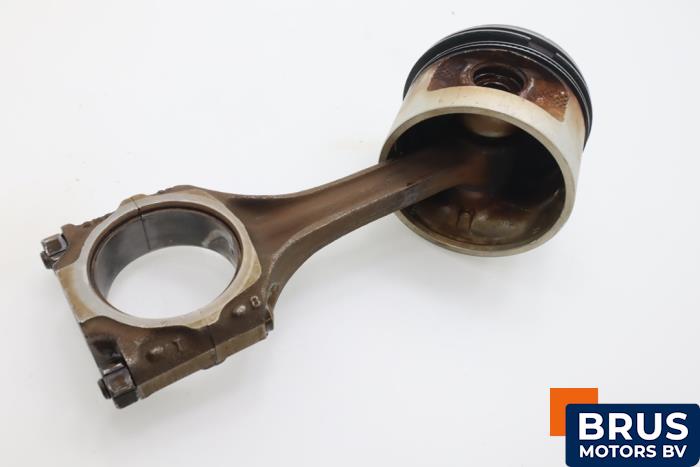 Usados Biela Volkswagen Golf III (1H1) 1.8 CL,GL Precio € 60,50 IVA incluido ofrecido por Brus Motors BV