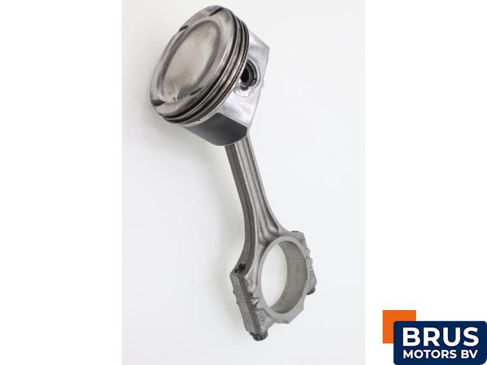 Usados Biela Volkswagen Golf VI (5K1) 1.4 16V Precio € 90,75 IVA incluido ofrecido por Brus Motors BV
