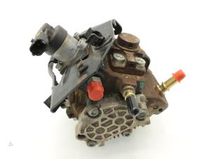 Used Mechanical fuel pump Peugeot 407 Price € 90,75 Inclusive VAT offered by Brus Motors BV