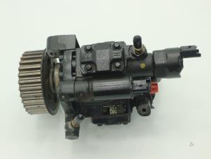 Usados Bomba de gasolina mecánica Renault Scénic II (JM) 1.5 dCi 105 Precio € 151,25 IVA incluido ofrecido por Brus Motors BV