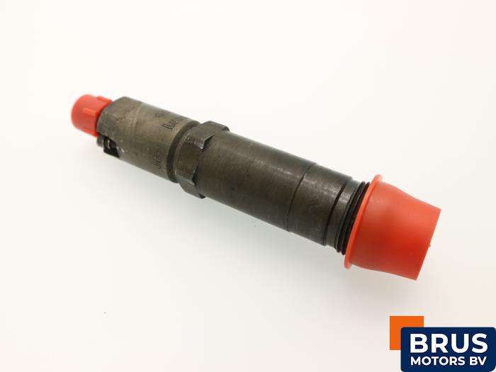 Usagé Injecteurs Mercedes E (W210) 2.2 E-220D 16V Prix € 60,50 Prix TTC proposé par Brus Motors BV