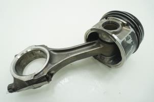 Used Connecting rod Nissan Terrano II (R20/TR50) 2.7 TD Price € 90,75 Inclusive VAT offered by Brus Motors BV