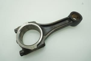 Used Connecting rod Nissan Terrano II (R20/TR50) 2.7 TD Price € 90,75 Inclusive VAT offered by Brus Motors BV