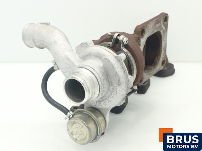 Usagé Turbo Ford Focus 1 1.8 TDdi Prix € 121,00 Prix TTC proposé par Brus Motors BV