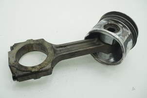 Used Connecting rod Opel Zafira (M75) 1.9 CDTI Price € 90,75 Inclusive VAT offered by Brus Motors BV