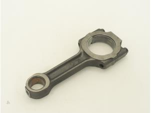 Used Connecting rod Opel Zafira Mk.II (M75) 1.9 CDTI Price € 90,75 Inclusive VAT offered by Brus Motors BV