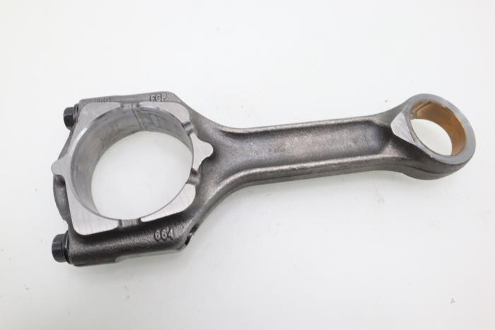 Connecting rod from a Opel Zafira (M75) 1.9 CDTI 16V 2006