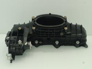 Used Intake manifold Mercedes E (W212) E-200 CDI 16V BlueEfficiency,BlueTEC Price € 121,00 Inclusive VAT offered by Brus Motors BV