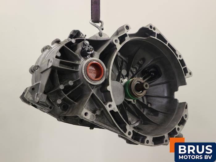 Używane Skrzynia biegów Ford Mondeo III 2.0 TDCi 115 16V Euro IV Cena € 181,50 Z VAT oferowane przez Brus Motors BV