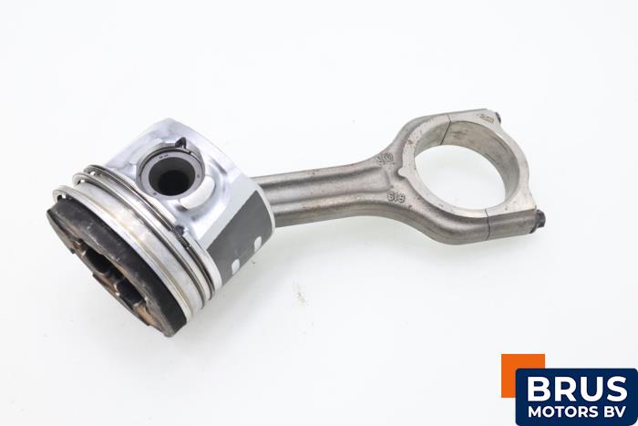 Używane Korbowód Volvo V50 (MW) 1.6 D 16V Cena € 90,75 Z VAT oferowane przez Brus Motors BV