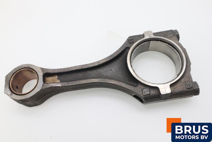 Usagé Bielle Opel Astra F (55) 1.7 DTL Prix € 90,75 Prix TTC proposé par Brus Motors BV