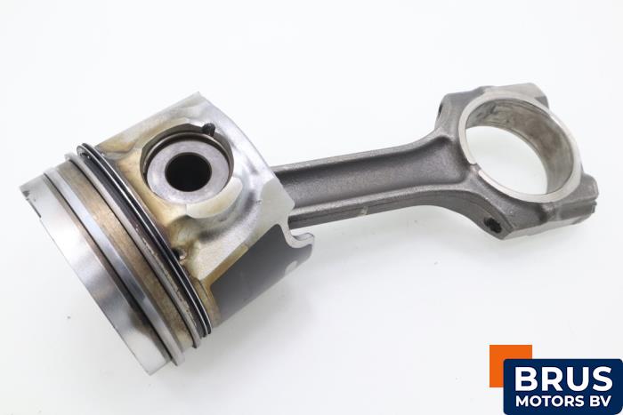 Usagé Bielle Citroen Jumper (U5) 2.2 HDi Prix € 90,75 Prix TTC proposé par Brus Motors BV