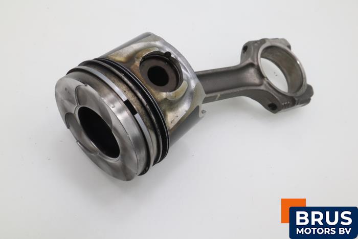 Usagé Bielle Citroen Jumper (U5) 2.2 HDi Prix € 90,75 Prix TTC proposé par Brus Motors BV