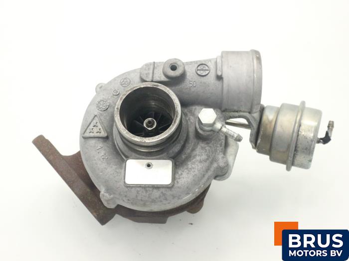 Używane Turbo Volkswagen Transporter T4 2.5 TDI Syncro Cena € 302,50 Z VAT oferowane przez Brus Motors BV