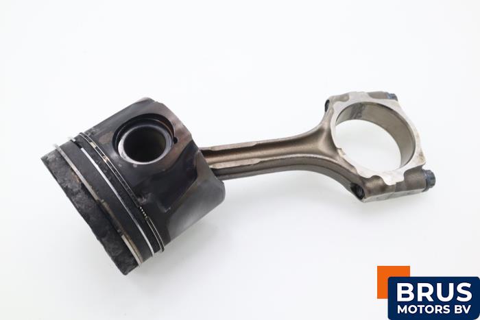 Usagé Bielle Toyota Yaris II (P9) 1.4 D-4D Prix € 90,75 Prix TTC proposé par Brus Motors BV