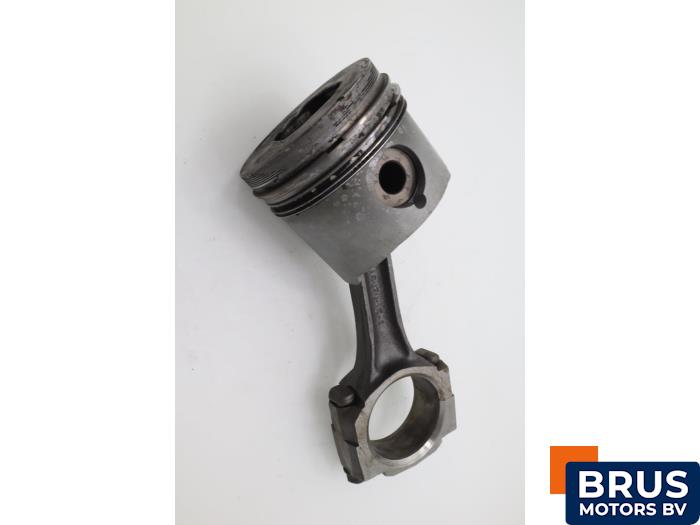 Usagé Bielle Opel Campo (TFR/TFS) 2.5 TD 4x4 Prix € 90,75 Prix TTC proposé par Brus Motors BV