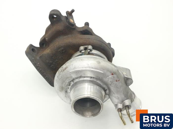 Używane Turbo Mitsubishi L-400 2.5 TD Cena € 302,50 Z VAT oferowane przez Brus Motors BV