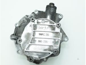 Used Vacuum pump (diesel) Mercedes Sprinter 4t (904) 412D Price € 90,75 Inclusive VAT offered by Brus Motors BV